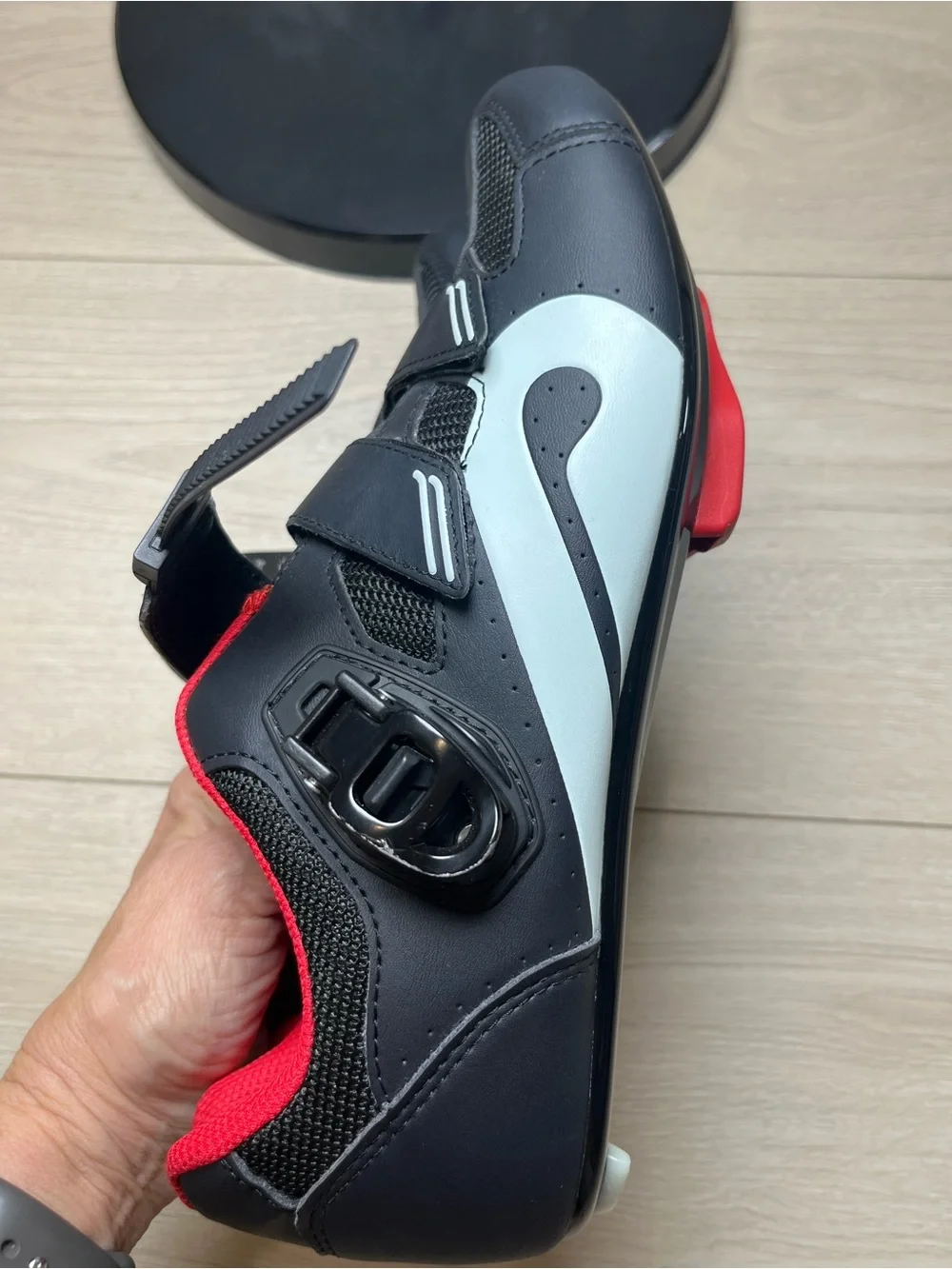 Peloton Men’s Black and Red Cycling Shoes - Velcro Closure size 43 EUC